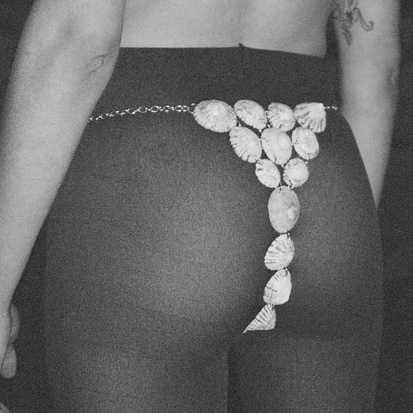 Meet your Posher, Claudia - Picture 1 of 1